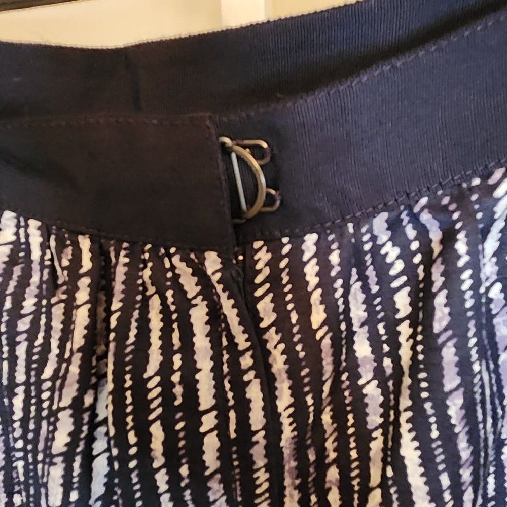 Loft Navy Blue Striped Pattern Skirt - Picture 8 of 9